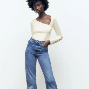 Topp - Topp ifrån zara, skriv för mer bilder💞