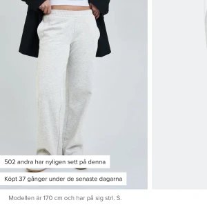 Low Waist mjukis  - Bikbok mjukis storlek s Knappt använda nypris 399