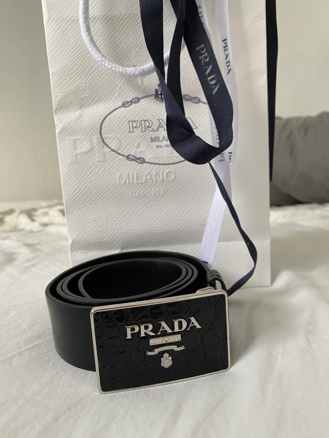 Prada bälte krokodil skin