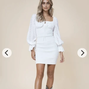 Adoore klänning  - Säljer denna klänning i storlek S/XS. Endast använd 1 gång, skriv vid intresse‼️‼️