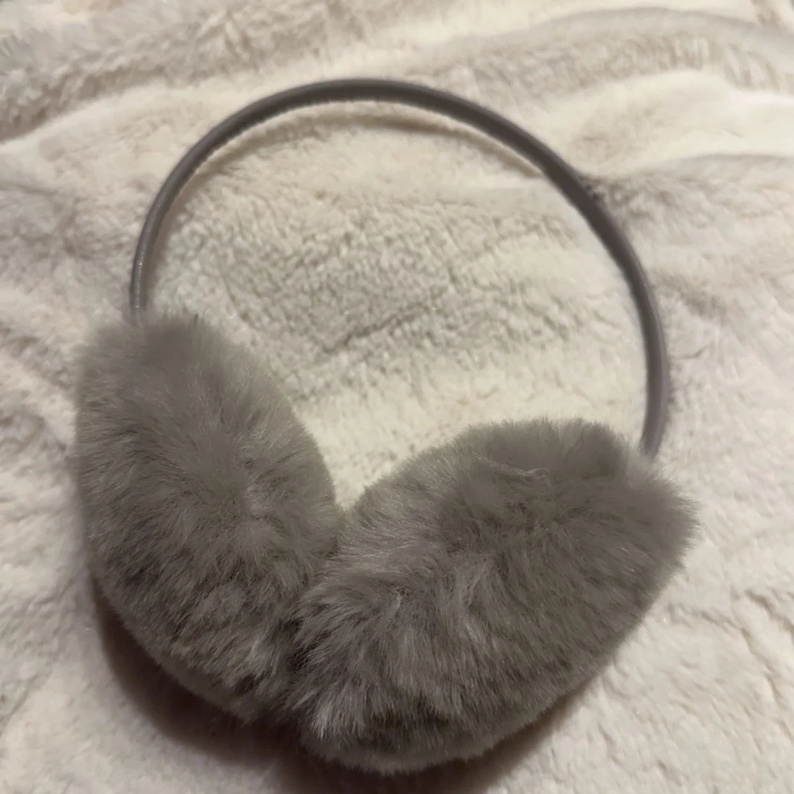 Gråa öronmuffar - 91