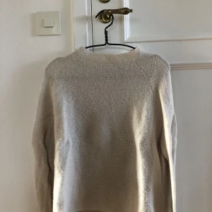 Beige stickad tröja  - Fint skick 💙 