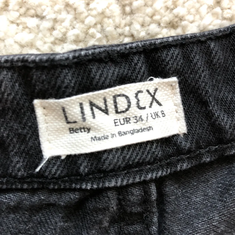 Ett par jeans från Lindex. Inte använda många gånger. . Jeans & Byxor.