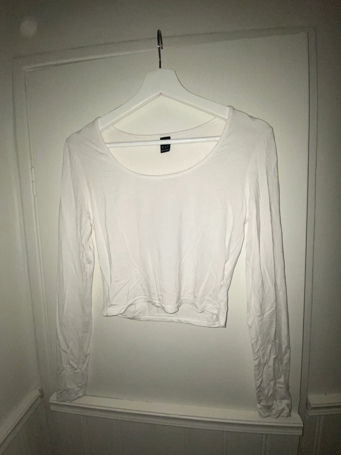 Vit långärmad tröja