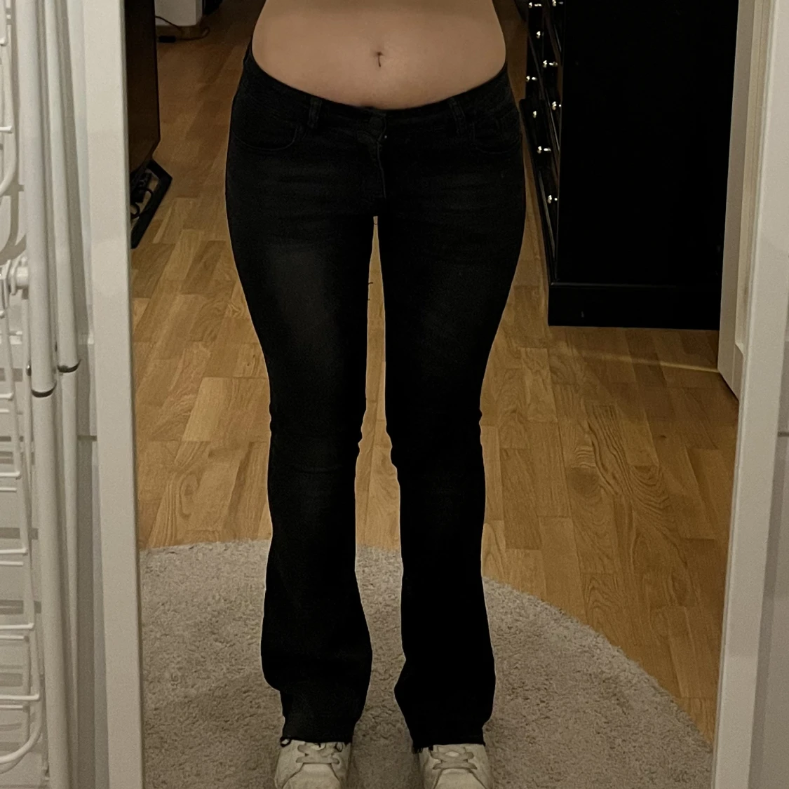 Lågmidjade bootcutjeans