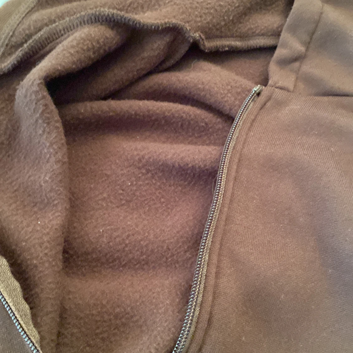 Brun fleecetröja  - 91