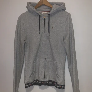 Zip up tröja - Köparen står för frakt 😇