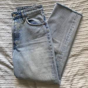 Säljer dessa superfina jeans, knappt använda! Säljs då de är en aning för korta för mig (är 182)