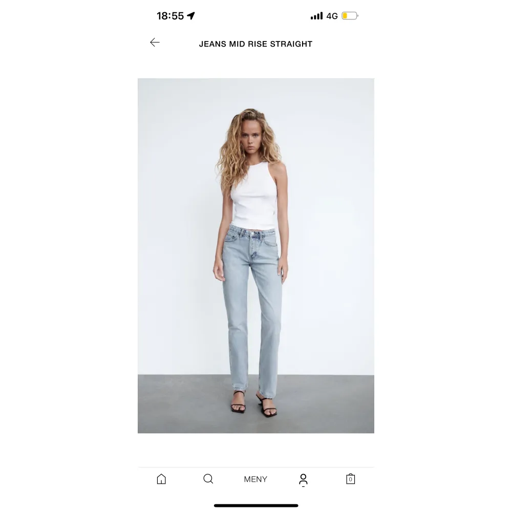Ett par jeans från zara raka storlek 36 hör av dig för intresse🥰. Jeans & Byxor.