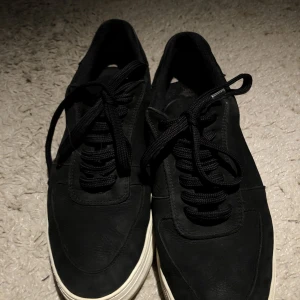 Selected Homme skor - Bra skick. Kan gå ner vid snabb affär! inga skador utvändingt. Köpare står för frakt!