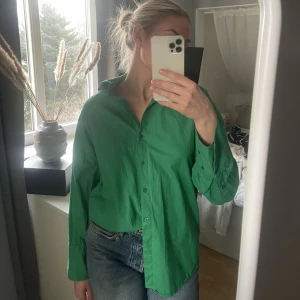 Grön skjorta  - Grön skjorta från Vero Moda 