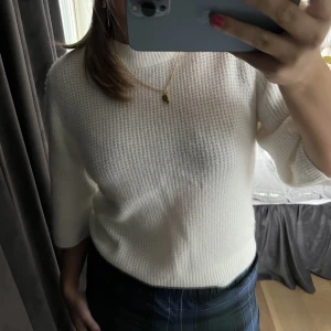 Neo Noir Tröja - Oandvänd tröja från Neo Noir. Prislappen kvar, nypris 749kr