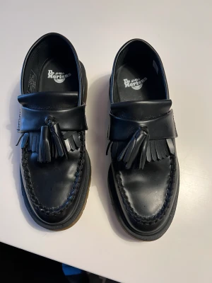 Dr. Martins Loafers - Använda ett fåtal gånger pga fel storlek. Nypris 1800kr