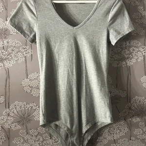 Grå body  - Grå body, Som ny använd fåtal gånger 