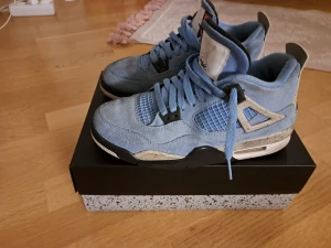 Jordan 4 university blue - Jordan 4 storlek 39 ÄKTA