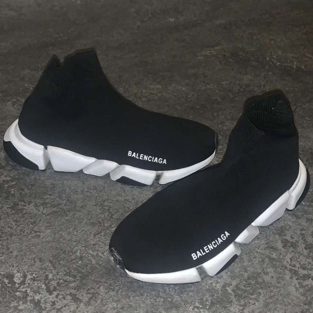 balenciaga frakta