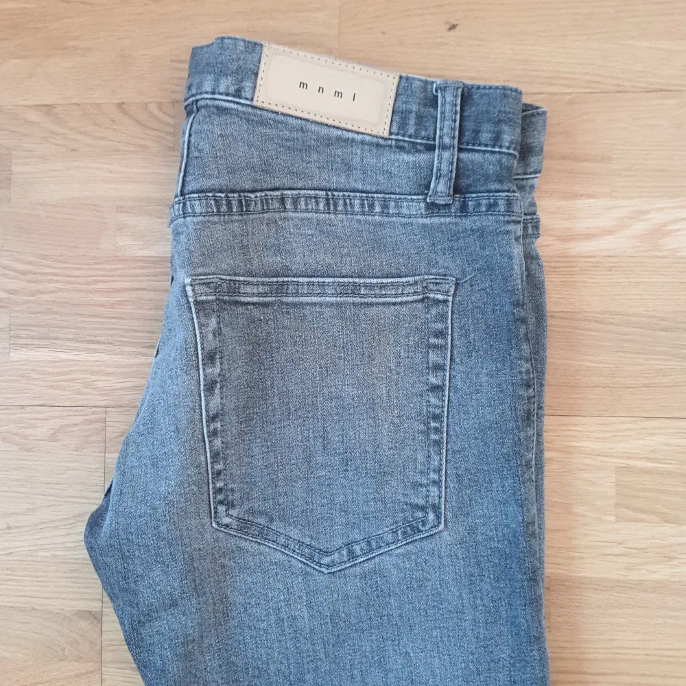 Fear of god liknande jeans i helt nytt skick! 9/10! Standard Storlek 29 Kolla in vår sida för fler unika plagg. Samfraktar även med andra plagg! . Jeans & Byxor.