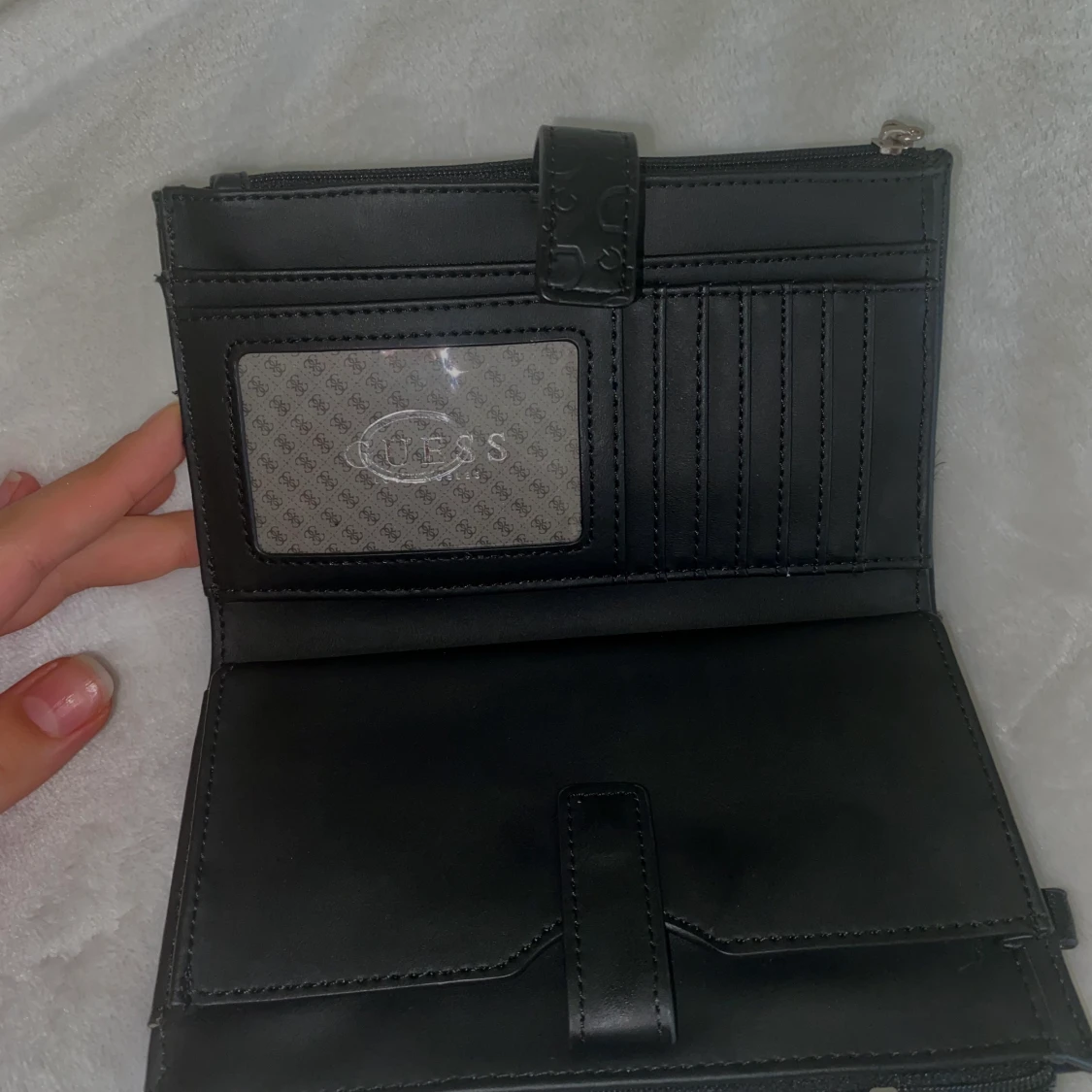 Guess (äkta) plånbok  - 90