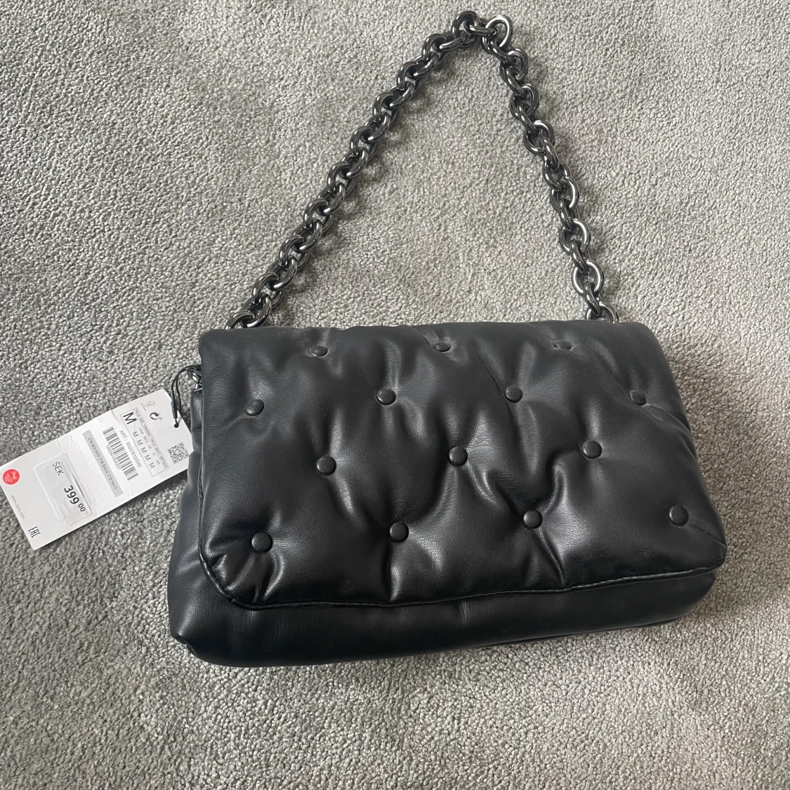 Zara väska med kedja