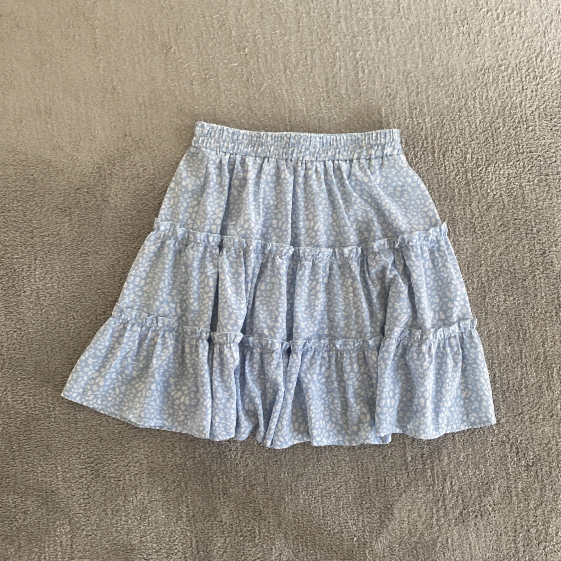 Söt ljusblå shein kjol strl S