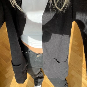 Cardigan GinaTricot  - Cardigan från GinaTricot i storlek 36. Bra skick!  Köparen betalar för frakten. Kolla gärna in mina andra annonser, rensar garderoben!