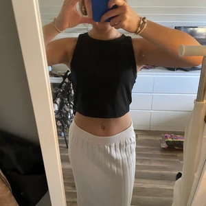 Linne - Svart linne från H&M. Knapp andvänt. Storlek S