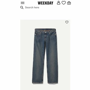 Arrow low jeans - Säljer dessa Arrow Low lågmidjade jeansen från weekday i färgen ”dark worn blue”, storlek 24/32. Aldrig använda. Nypris är 550kr Skriv om du har frågor eller vill ha fler bilder!❤️ Köparen står för frakten, frakten kostar 60kr