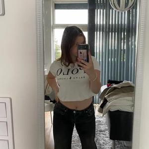 Ralp lauren polo corpuset  - T-shirten köptes på Ralph laurens butik i USA men användes aldrig så klippte av den. Väldigt bekväm längd och fransar inte!  Står ingen storlek men gissar på en M