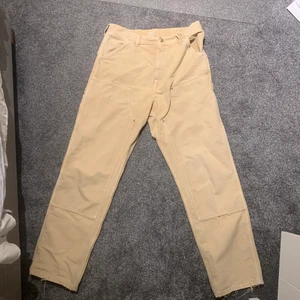 Double knee carhartt jeans - Skicka 8/10. Storlek 32 W 34 L. 