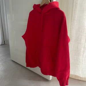 CDLP Hoodie - Röd CDLP hoodie. Helt ny, enbart testad. Storlek S. Tjockt och kraftig material. 