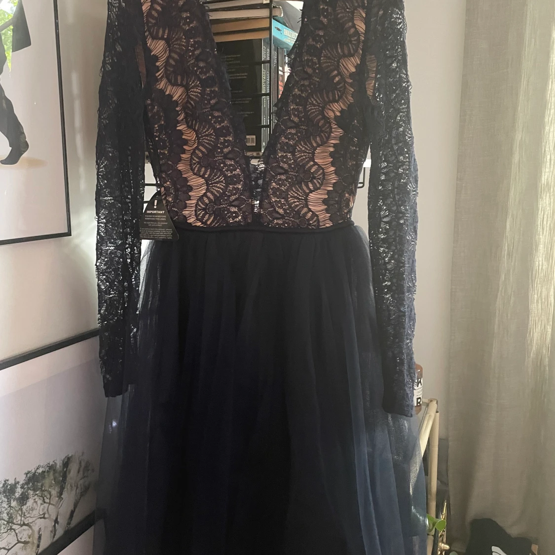 Rare London, spetsklänning