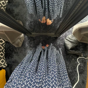 Långkjol - Blå/vit lågmidjad långkjol