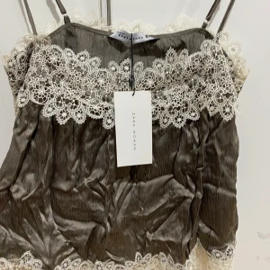 Nattlinne från Zara - Nattlinne eller vanligt linne från Zara Women🤍 nypris 399