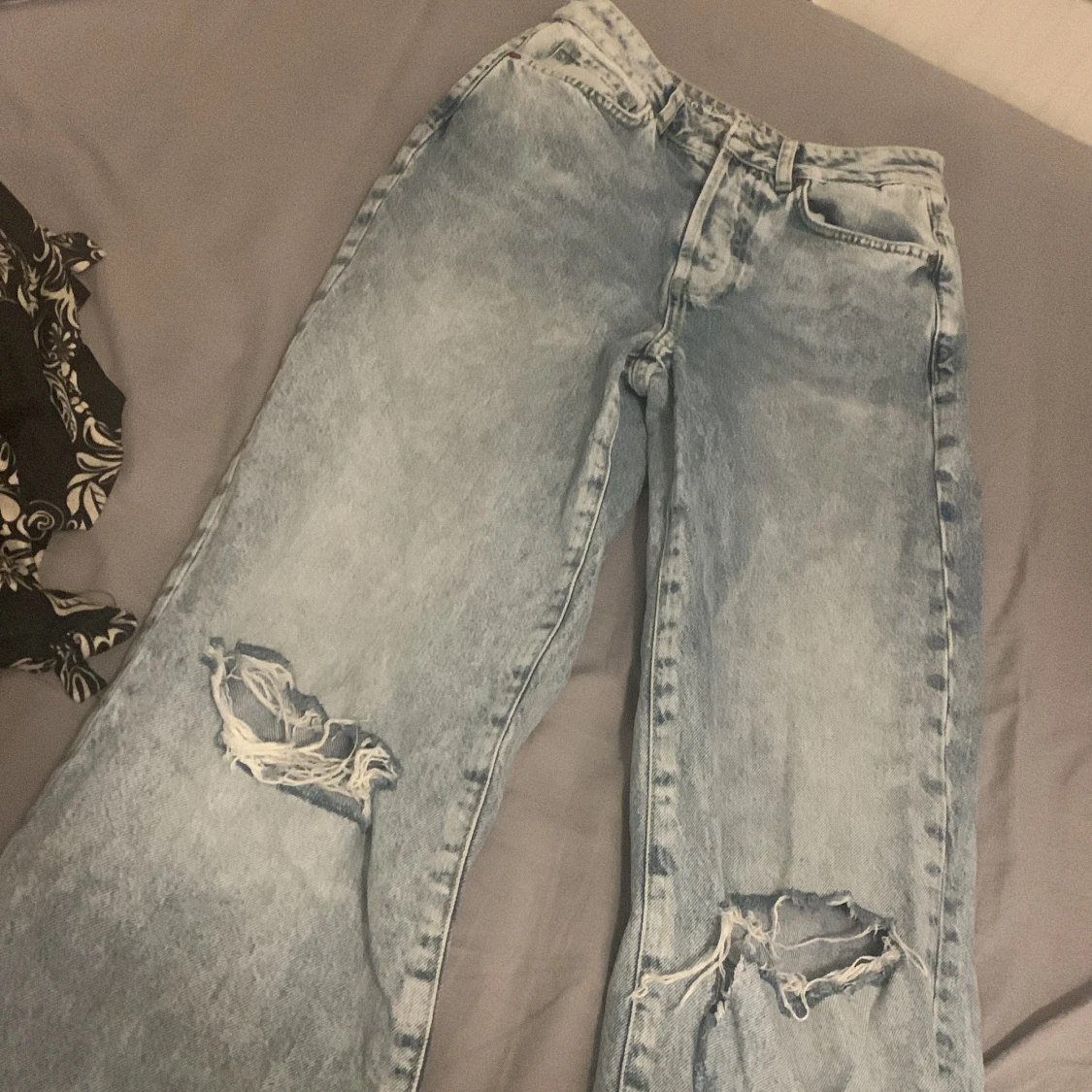 Ett par söder byxor i storlek 26 ungefär xs  - 90