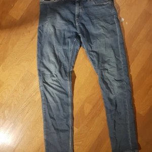 Jeans med stretch - Jeans från Cubus. De känns mer som 32/32 än 31/32.  Köpare betalar frakt.