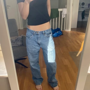 Lågmidjade Lee Jeans - Säljer dessa as snygga Lee jeans 💕