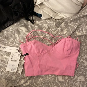 topp - fin topp från zara med lappen kvar🤍