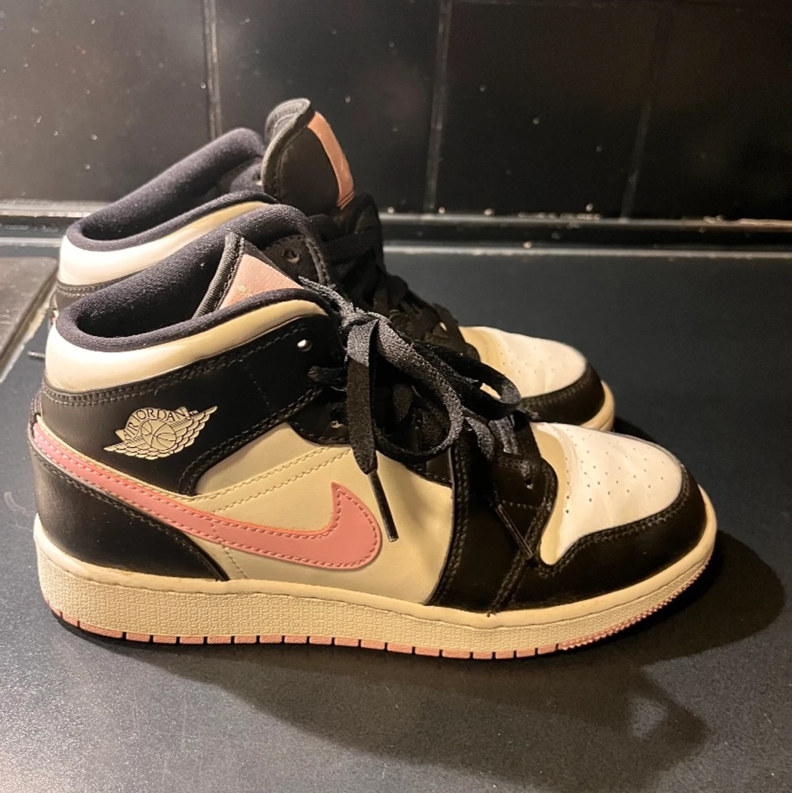 Jordans 1 Mid arctic pink - 90