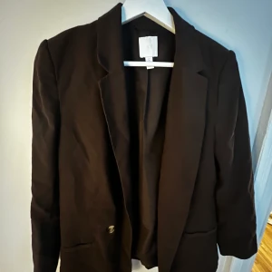Brun blazer - Super fin, dock inte strykt på bilden..
