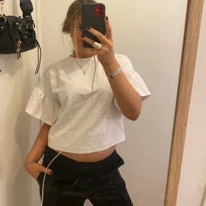 Vist tishirt/blus - Jättefin vit blus från H&M