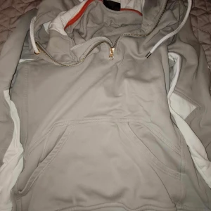 Elly pistol hoodie - Hoodie