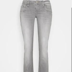 Lbt jeans byta - Någon som skulle kunna tänka sig byta ett par grå lbt jeans från Zalando i storlek 28x23 till ett par i 25/26x23 ❤️ skriv för bilder!