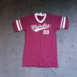 Augusta Sportwear T-shirt - Köpt på Beyond Retro. Säljer då plagget är för litet. Bra skick, men är lite knottrig vid ärmarna.