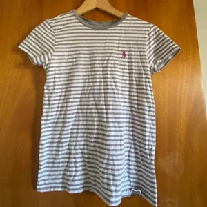 randig polo - randig polo tröja! Fint skick