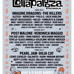 Hej! Säljer min biljett till Lollapalooza eftersom jag tyvärr inte kan gå. Biljetten är till alla tre dagar och säljer dem för 1500kr . Jag har kvitto och du kan få biljetten som e-biljett eller via papper💕