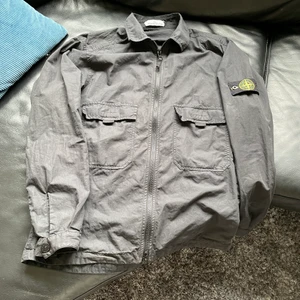 Stone island jacka/Overshirt  - Overshirt/jacka från stone island i fint skick cond 8/10 storlek L 