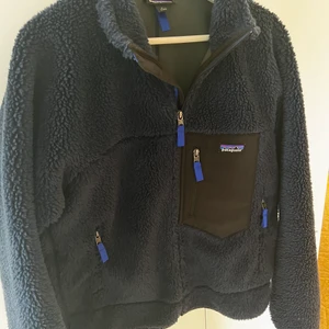 Patagonia Retro-X Fleece - Mörkblå retro-fleecejacka från Patagonia i nyskick!