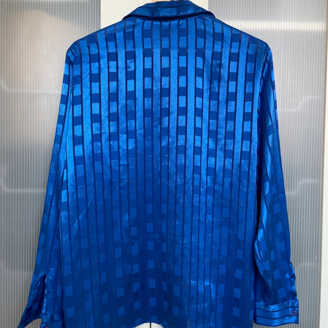 Glansig skjorta - 91