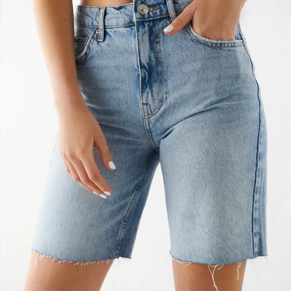 Ett par jätte fina jeans shorts från Gina tricot❤️ . Shorts.
