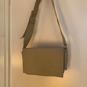 Väska - Liten väska från NAKD